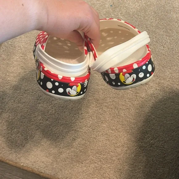 Minnie Mouse crocs - Picture 6 of 7